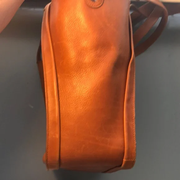Elegant Tan Leather Madewell Tote Bag - Picture 8 of 14